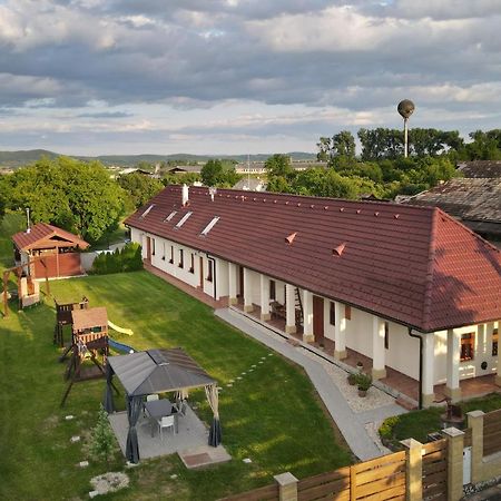 Farmaobeckov Sk Apartment Екстериор снимка