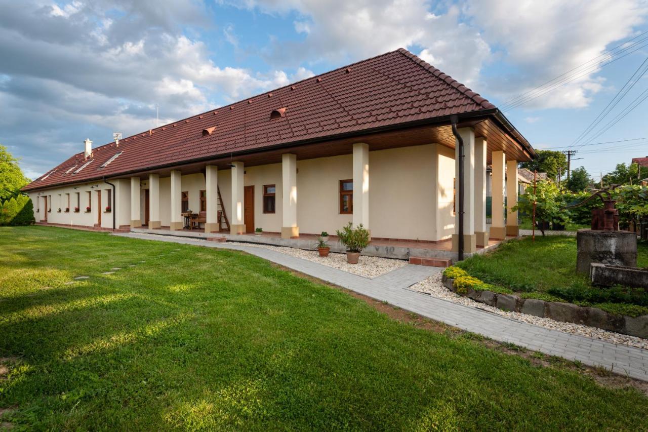 Farmaobeckov Sk Apartment Екстериор снимка