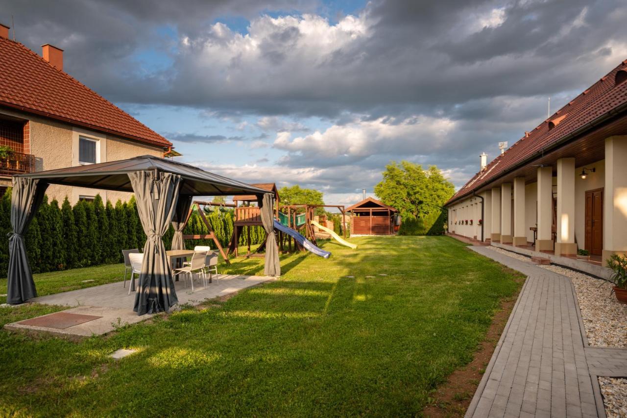 Farmaobeckov Sk Apartment Екстериор снимка